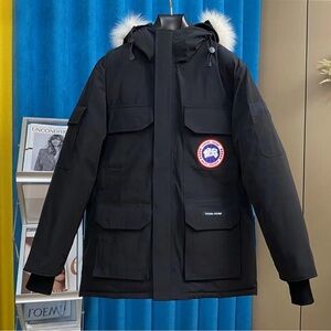 Canada Goose Men's Coat,Very comfortable to wear